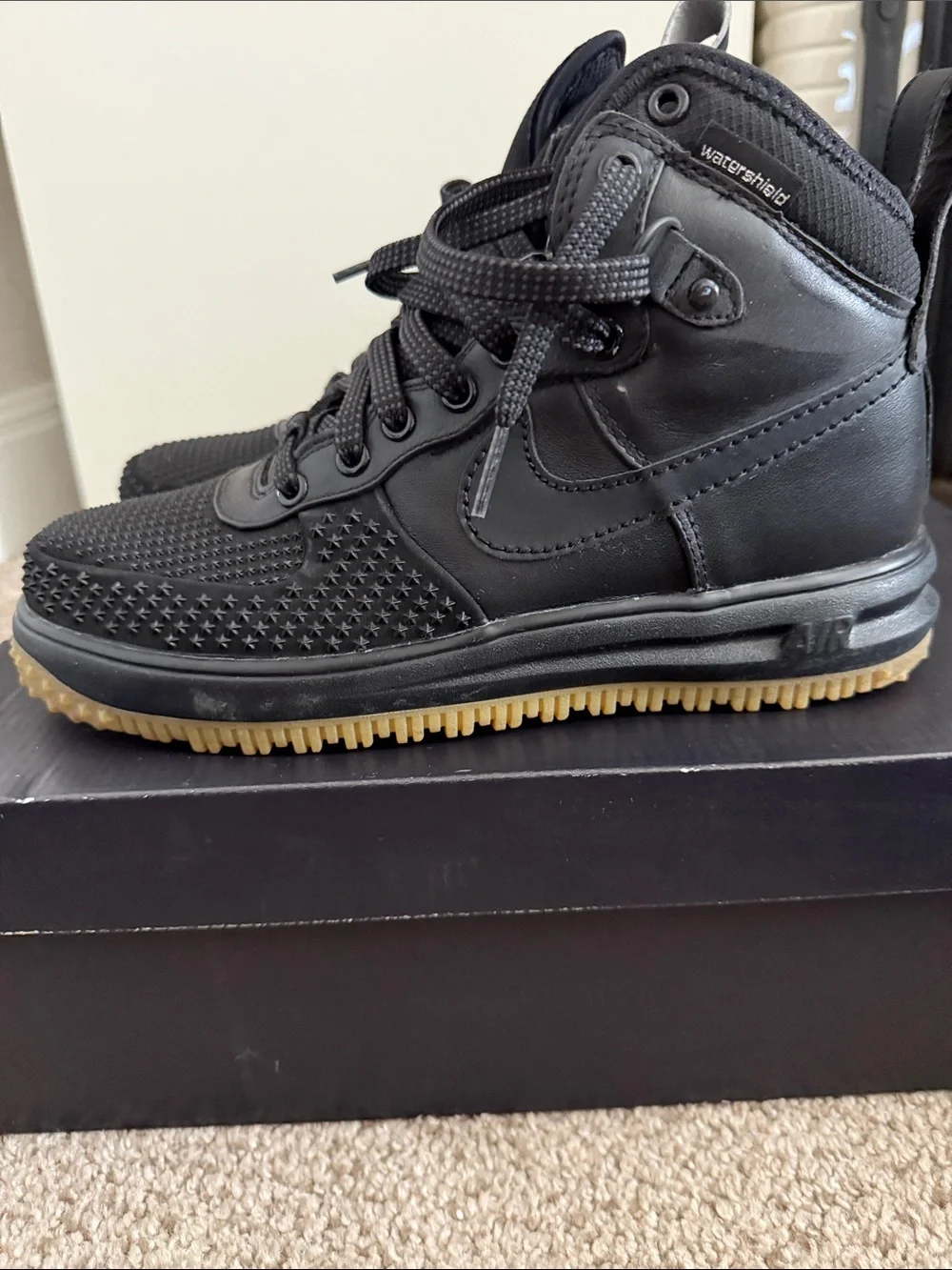 Nike Men's Black Duckboot with Gum Outsole